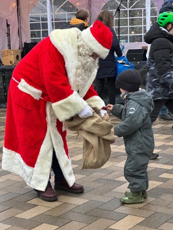 f734248d-fdc9-4379-9399-ea22c55db27e